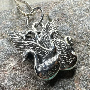 Children of Lir Schwan Anhänger 925 Irland Halskette Damen Irish Geschenk mit GRATIS KETTE - Bild 1 von 10