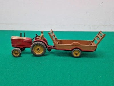 Vintage DINKY TOYS 1:43 Massey-Harris trattore e rimorchio agricolo A/F - Immagine 1 di 4