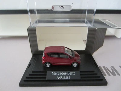 WIKING L.E. MERCEDES BENZ A KLASSE in RED model is PLASTIC - HO or 1:87 scale - Image 1 of 4
