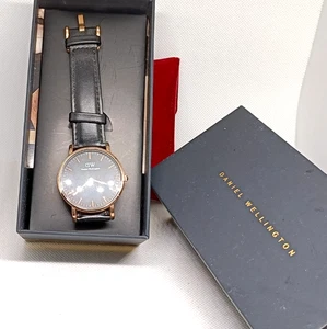 DANIEL WELLINGTON Black Leather Strap Watch in Original Box-VGC & Working - Picture 1 of 12