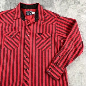 Camicia vintage Wrangler uomo 17x34 rossa nera righe western snap USA ranch anni 80 - Foto 1 di 15