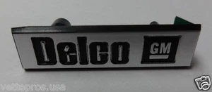 1984-1989 C4 CORVETTE DELCO ALTAVOZ EMBLEMA PLACA DE IDENTIFICACIÓN 14057530 - Imagen 1 de 3