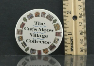 "The Cat's Meow Village Collector" Buildings and Trees Pin Button - Used B334 - Bild 1 von 2