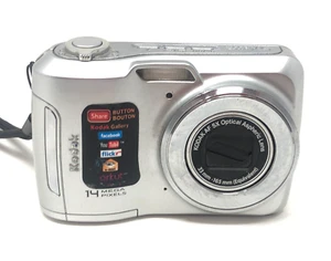 Kodak EasyShare C195 14.0MP 5x Digital Camera - Silver - Picture 1 of 8