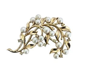 Krone Trifari Brosche goldfarben floral Blattzweig mit Perle & Strass - Bild 1 von 5