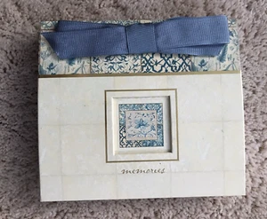 C R Gibson 2004 Deluxe Brag Book Photo Album Memories Blue Tile Toile Open Box - Picture 1 of 11