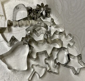 Lot of 13 Vintage Tin Cookie Cutters, Christmas Easter Everyday Ginger Bread - Picture 1 of 10