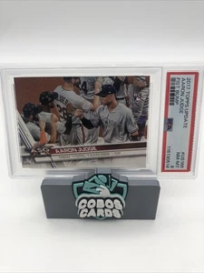Aggiornamento Topps 2017 Aaron Judge Fist Bump PSA 8 - Foto 1 di 2
