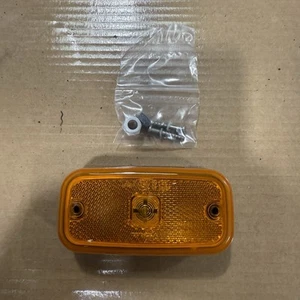 Amber LED Side Marker Lamp Bus Coach - Picture 1 of 3