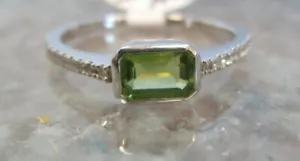 10k White Gold Peridot & Diamond Ring Size 6.25 - Picture 1 of 9