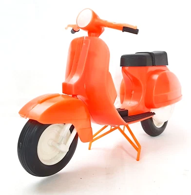Italy 1:6 VESPA SCOOTER P 150X GI Joe Barbie Scale Action Figure #2 Plastic 1978 - Image 1 of 4
