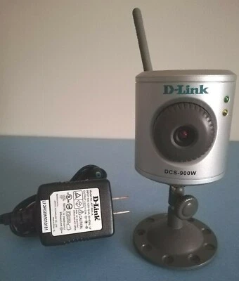 D-Link DCS-900W 10/100TX Wireless HS Internet Camera+Antenna+Mount+Power Cord - Image 1 of 4