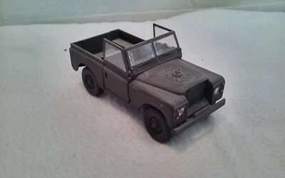 Land Rover de platón corto 1/35 construido en servicio militar Foto 1 de 4