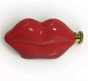 💋NPW London Red Lip Kiss acero inoxidable 5 oz frasco de bolsillo rojo fruncido - Imagen 1 de 4