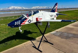 Montageständer Alu schwarz eloxiert Modellflugzeug RC Halter Torcster - Picture 1 of 4