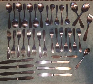 39 PIEZAS CUBIERTOS DE ACERO INOXIDABLE HAMPTON SILVERSMITHS "MESSINA" CON SERVIDORES - Imagen 1 de 8