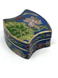 Tiny Cloisonné Blue Green Enamel Floral Design Lidded Trinket Box Pill Box 1.5" - Picture 1 of 9