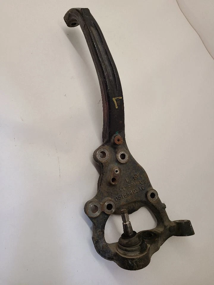 Chrysler 300 2012-2023 conductor husillo delantero nudillo tracción trasera rendimiento suspensión Foto 1 de 4