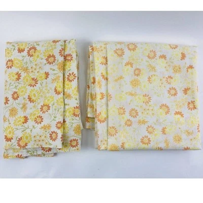 2 FLAT JC Penney Laura Floral PUMPKIN YELLOW ORANGE DAISIES SHEETS Flower Power - Image 1 of 4