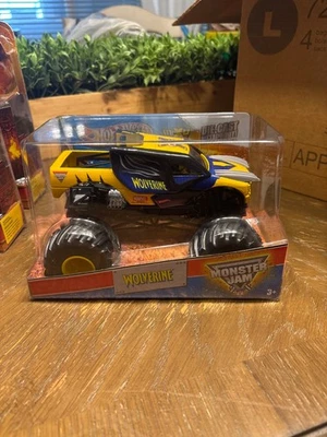 2014 Hot Wheels Monster Jam Wolverine Die-Cast LARGE 1:24 scale Truck New - Image 1 of 4