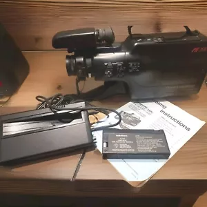 Vintage Panasonic OmniMovie PV-610D VHS HQ Video Camcorder - Picture 1 of 10