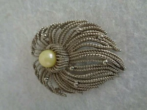 Vintage Braided Strand Brooch With Faux Pearl  - Picture 1 of 5