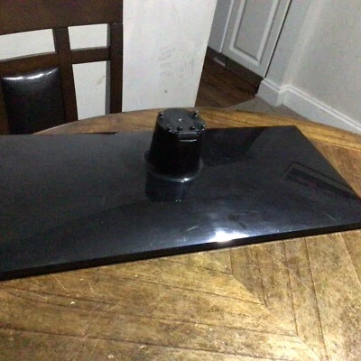 Samsung PN43F4500BFXZA 43" TV Assembly Stand P-Base with Screws - BN96-003225 Foto 1 de 4