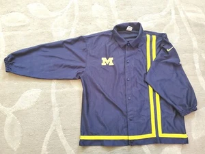 MICHIGAN WOLVERINES Medium Button Up SHIRT NIKE Excellent UNIQUE DESIGN - Picture 1 of 9