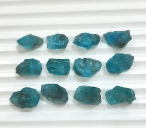 12 Stck. Lot Hervorragend Himmelblau Farbe Apatit Rohgröße 12-15 mm Lose Edelsteine - Bild 1 von 5
