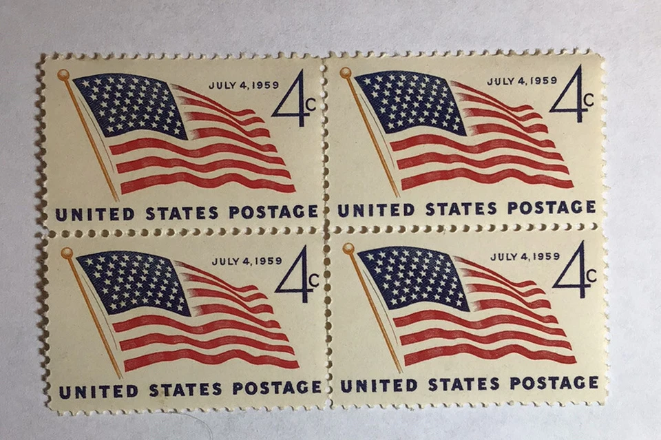 US 4 Cent *49 Star American Flag 1959 Block Of 4 Scott 1132 MLH/OG/VF. - Image 1 of 1