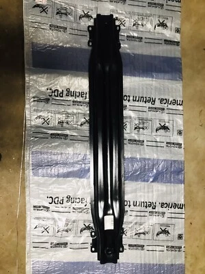 Refuerzo de parachoques trasero Volkswagen Golf 2015 2016 2017 2019 5GM807305A OEM Foto 1 de 4