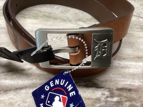Detroit Tigers  MLB Brown  Leather Belt size 44 Cover