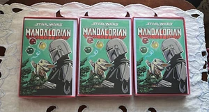 NUOVE CARTOLINE DI NATALE/VACANZE STAR WARS MANDALORIAN THE CHILD 3 SCATOLE 12 PER SCATOLA - Foto 1 di 4