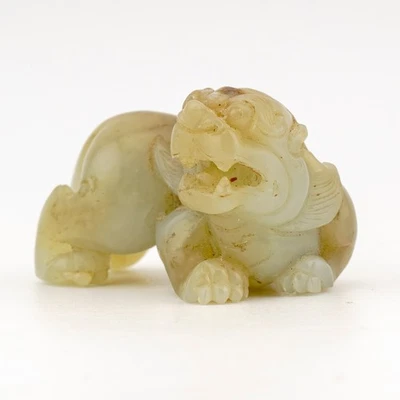 Antigua bestia león foo de jade verde china talla dinastía Qing finales del siglo XIX Foto 1 de 4