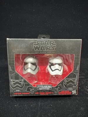 Star Wars Titanium The Black Series Helmets CAPTAIN PHASMA and STORMTROOPER 02 - Image 1 of 2