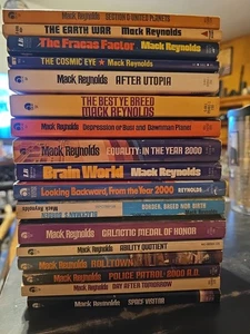 BIG Lot of 17 MACK REYNOLDS Vintage Books Rolltown Police Patrol Space Visitor - Bild 1 von 5