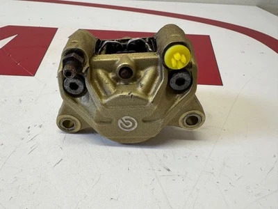 Ducati Brembo rear brake caliper & brake pads ST2 & Supersport 750 900 61140082A - Image 1 of 4