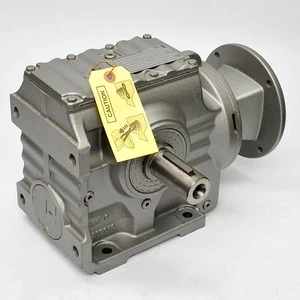 NEU Sew-Eurodrive S67AM56 rechtwinkliges Getriebe 180:1 1750 Zoll bis 9,7 U/min Ausgang - Bild 1 von 6