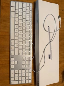 Apple USB Wired Keyboard With Numeric Keypad - A1243 - Picture 1 of 5