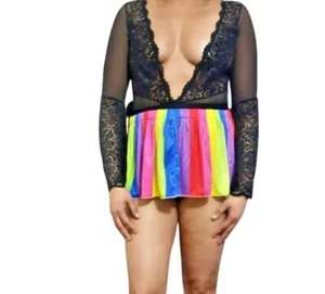 Regenbogen gestreifter Minirock für Damen - lebendige mehrfarbige Clubwear Skaterrock - Bild 1 von 14