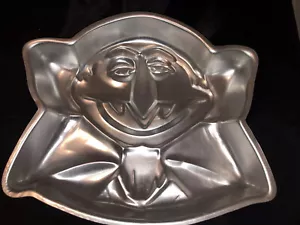 Wilton 1971-1977 Muppets Sesame Street The Count Cake Pan 502-7431 - Picture 1 of 4