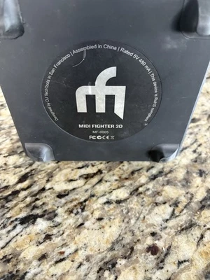 Controlador 3D DJ Techtools MIDI Fighter Foto 1 de 3