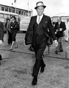 Frank Sinatra Elegante Con Sombrero 5x7 Imagen Celebridad Impresión - Imagen 1 de 1