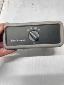 96-00 CHEVROLET TAHOE GMC YUKON REAR A/C HEATER CONTROL OEM 16209335 Grey T26 - Picture 1 of 11