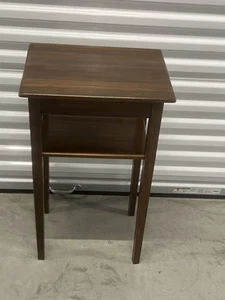 Vintage Solid Wood 2 Tier Plant Stand End Table Beautiful Free Shipping - Picture 1 of 24