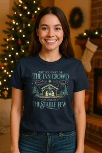 Camiseta Southern Couture Soft The Inn Crowd Holiday - Imagen 1 de 9