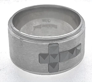 FASHION Think Band Ring with Cross - Picture 1 of 3