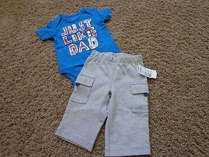 Jungen Gr. 3 Monate Neu mit Etikett Outfit grau CARTERS Hose & blauer CHILDREN'S PLACE Body - Bild 1 von 8
