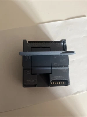 Siemens SIMATIC S7-1200 Compatta CPU 1211 DC/DC/DC 24V DC - Immagine 1 di 4