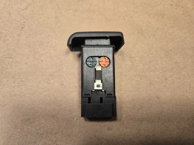 Interruptor ventana trasera térmica Land Rover Discovery 1 AMR3750 Foto 1 de 4